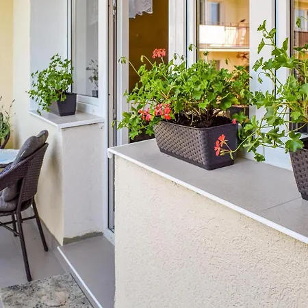2 Bedroom Awesome In Lejlighed